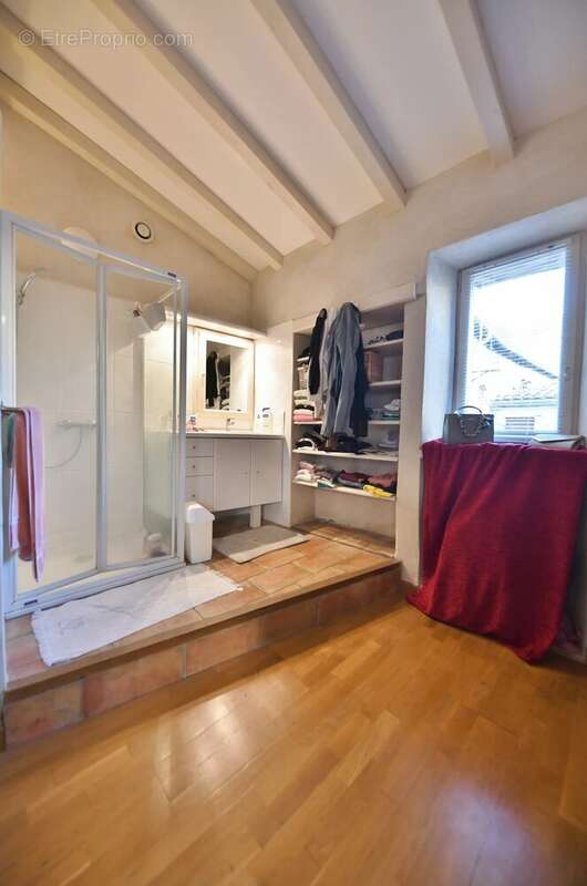Appartement à UZES