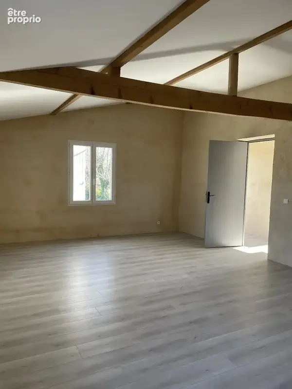 Belle rénovation pour cette maison implantée sur terrain de 5000m² - photo 2
