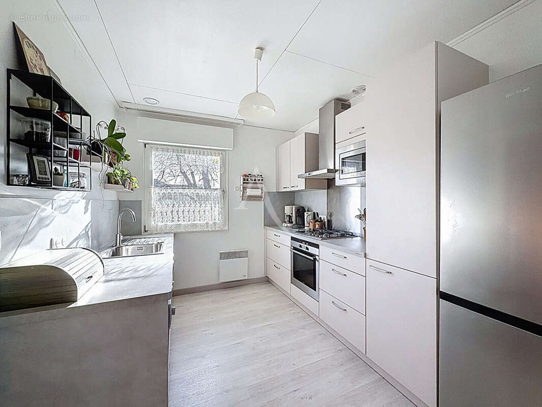 Maison située à Nanteuil les Meaux - vivable de plain pied - 5 chambres - jardin de 1330 m2 et sous-sol total - photo 8