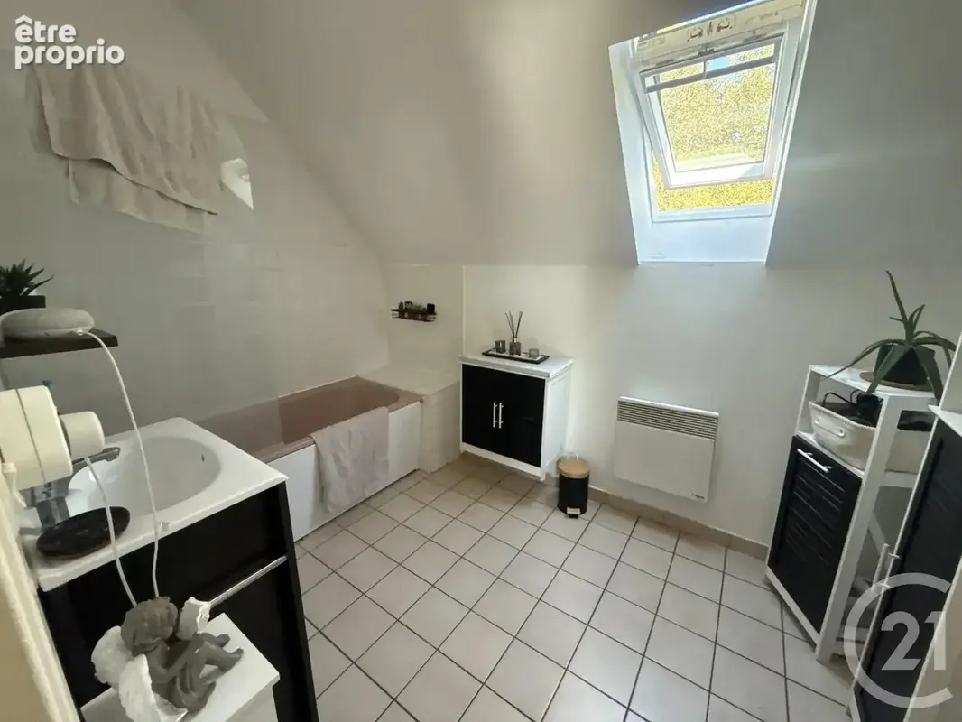 Maison 5 pièces 127 m² à vendre à Vaux-Le-Penil (77000) - photo 2
