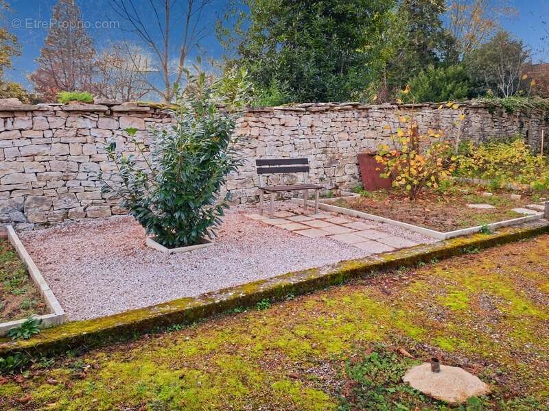 Maison à SAINT-AMOUR