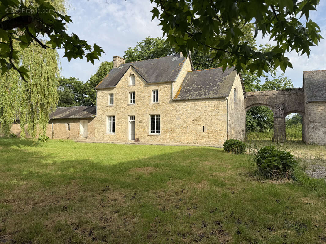 Maison à PICAUVILLE