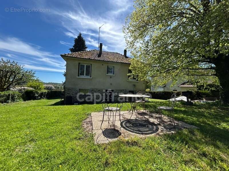 Maison à LANOUAILLE