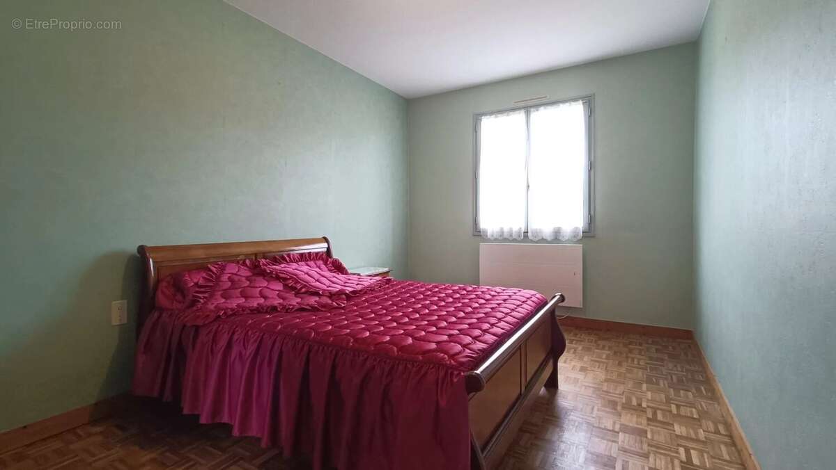 Maison à AYRON
