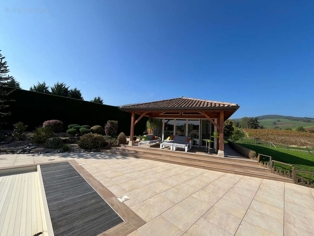 Maison à SAINT-DIDIER-SUR-BEAUJEU