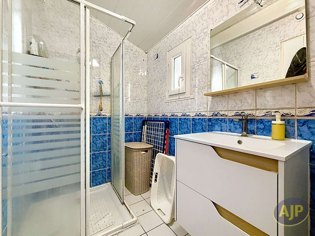 Maison Sainte Pazanne 74 m2 + grand garage - photo 9