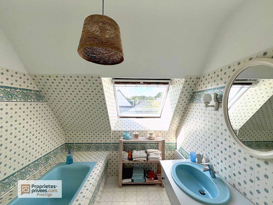 Sainte-Marine, Maison d'architecte 162 m², Terrain de 1 019 m² , Plage à pied - photo 12
