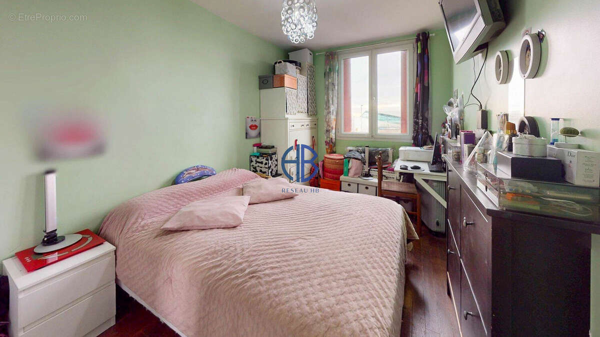 Appartement à STAINS