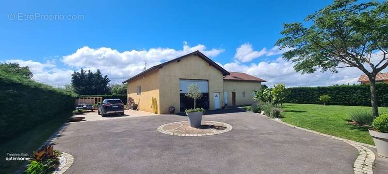 Maison à VONNAS