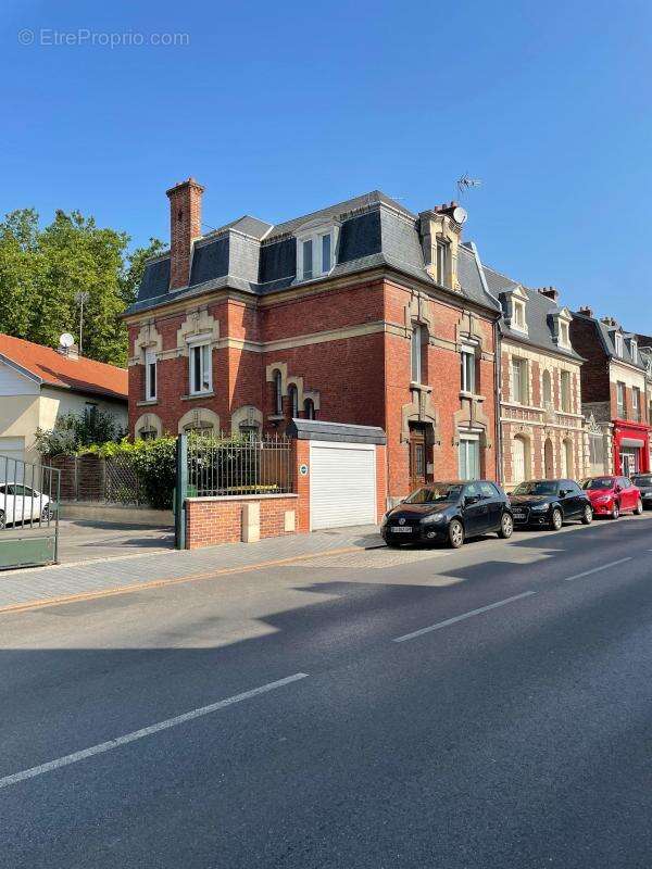 Maison à CHAUNY