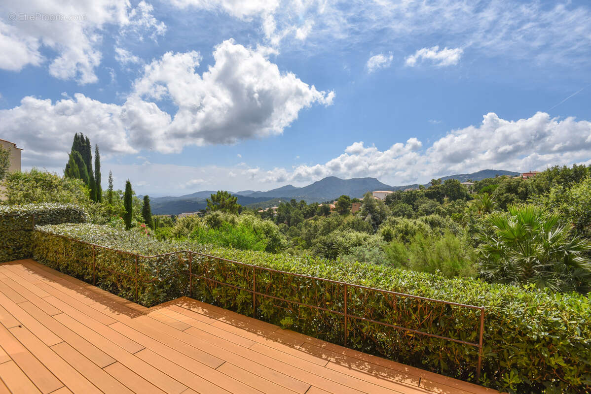 Maison à LES ADRETS-DE-L'ESTEREL
