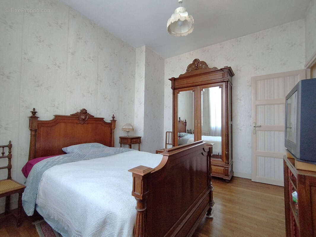 Maison à SAINT-PIERRE-DES-CORPS