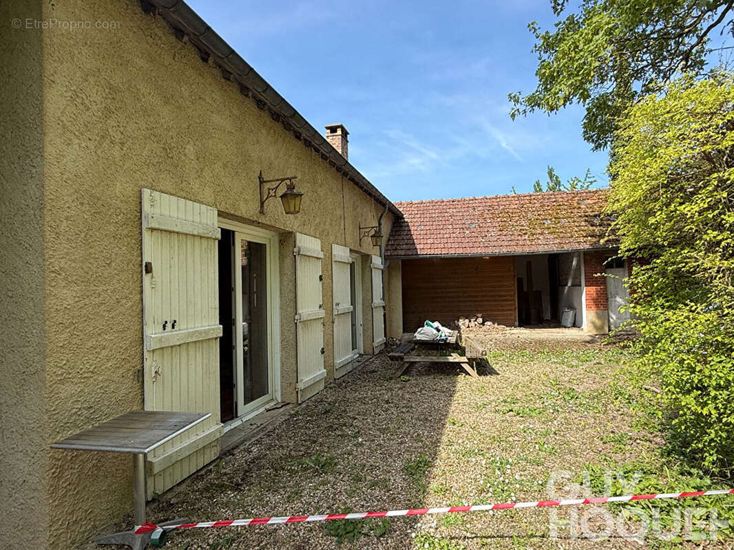 Maison à AUFFREVILLE-BRASSEUIL