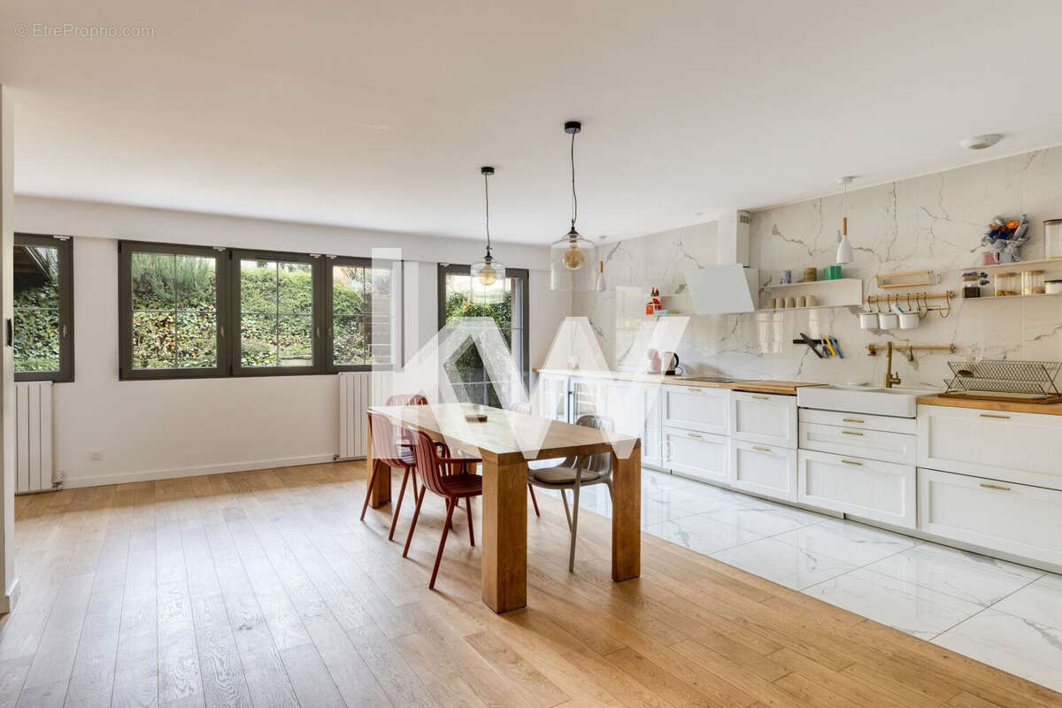 Maison 207 m² à Villejuif  - photo 3