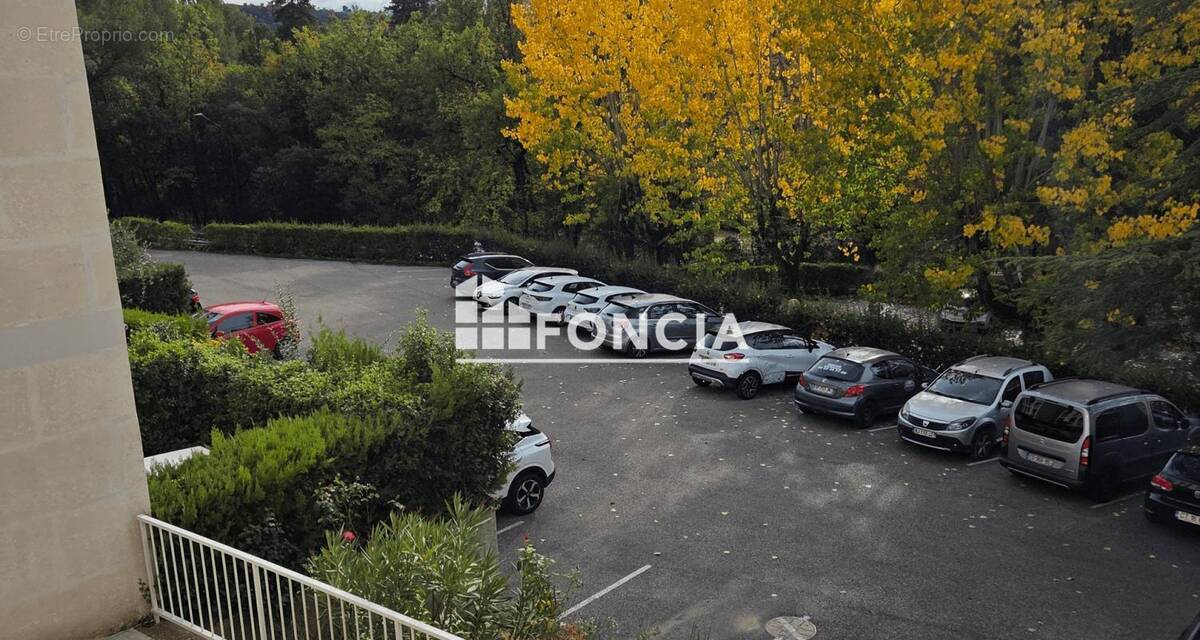 Appartement à GREOUX-LES-BAINS