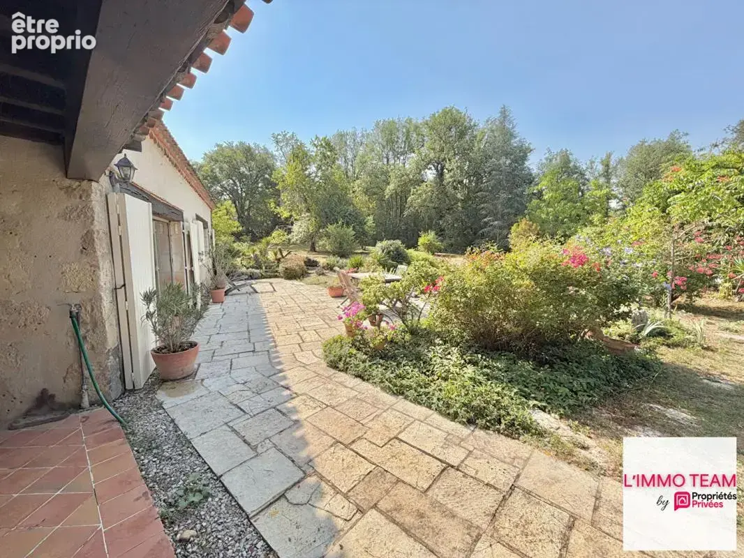 Maison de plain-pied sur 1.6Ha, avec piscine et ateliers - photo 15