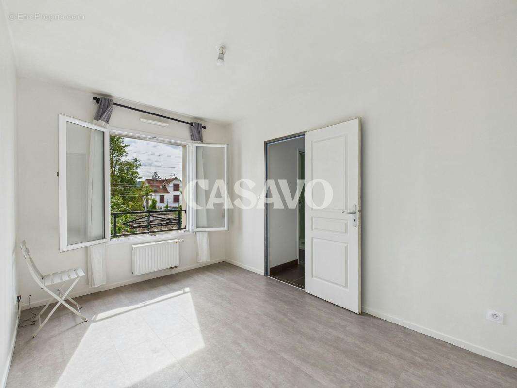 Vente Maison 6 pièces de 115m² - 95120 Ermont - photo 9