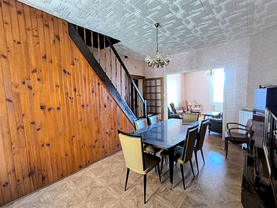 Maison à SAINT-ELOY-LES-MINES