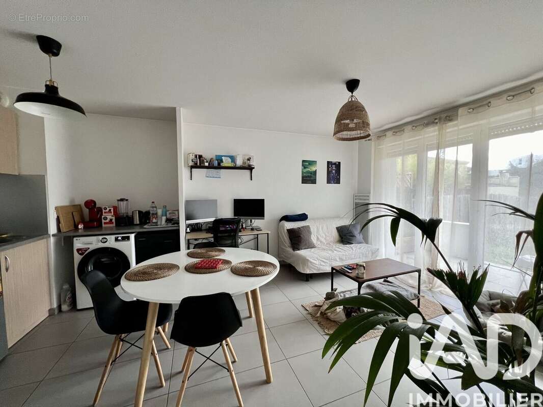 Appartement 40 m² à Villenave-D'ornon  - photo 2