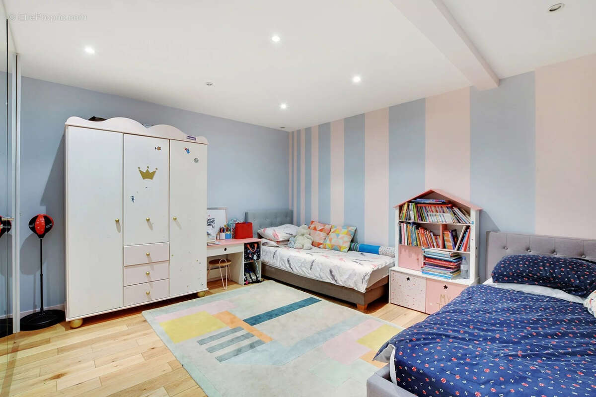 Appartement à PARIS-7E