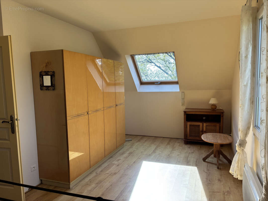 Maison à AUTRY-ISSARDS