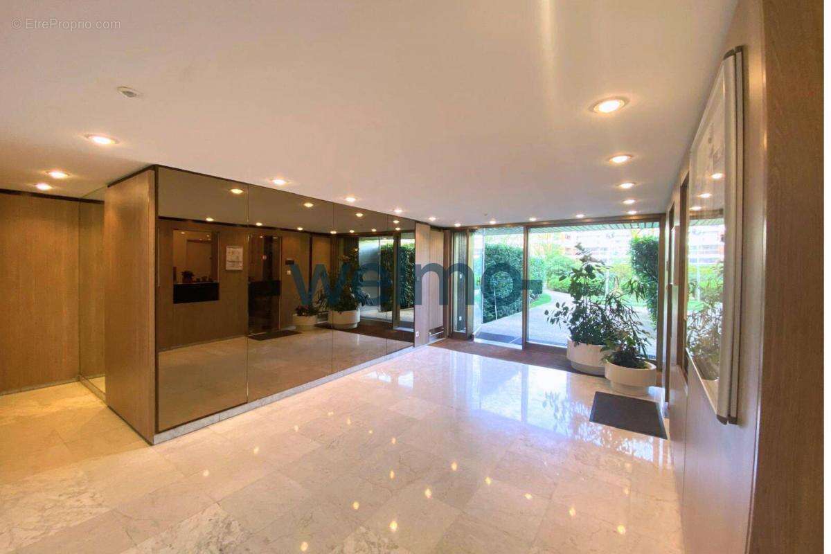 Appartement à VERSAILLES