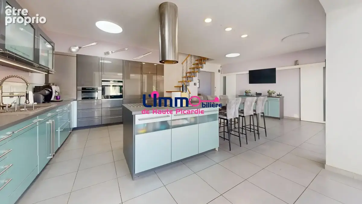 Maison 10 pièces 305 m² à vendre à Chaulnes (80320) - photo 2