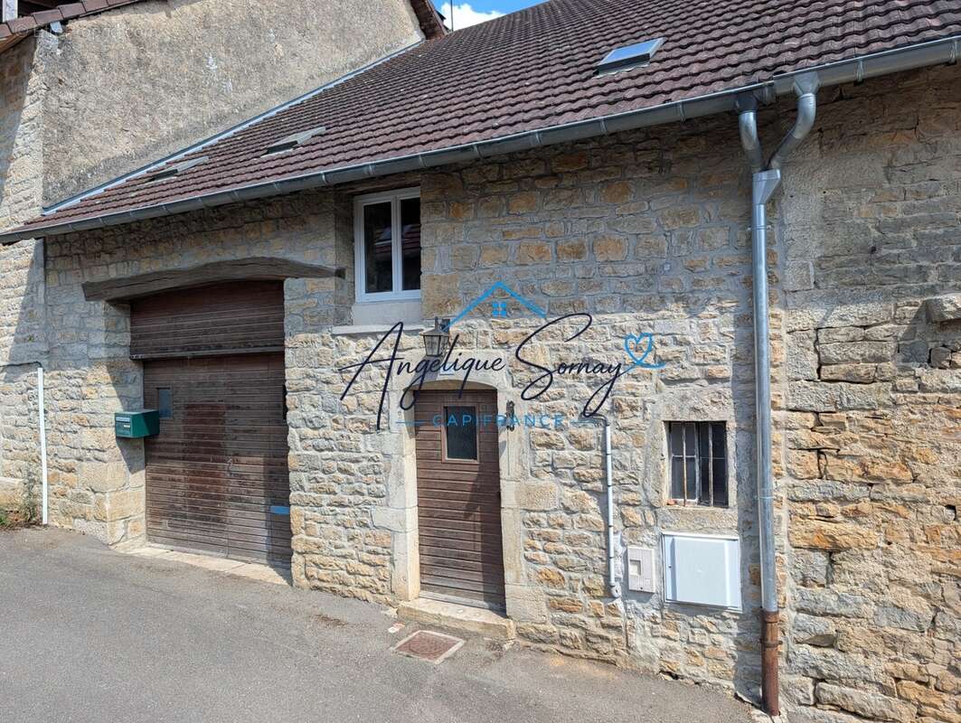 Chille – maison de village mitoyenne de 160 m² avec garage, stationnement - photo 30