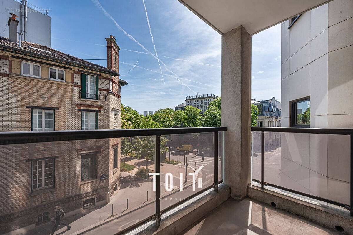 Appartement à PARIS-14E