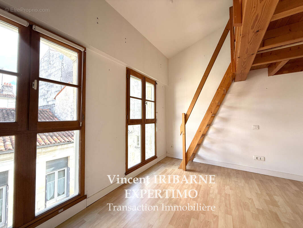 Appartement en Duplex, 3 Chambres. - photo 8