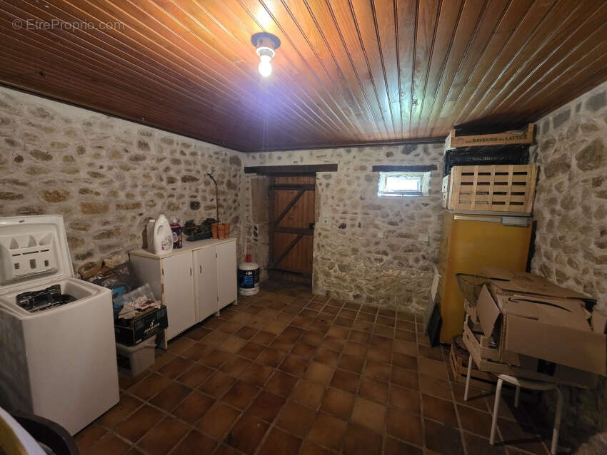 Maison à SAINT-GERVAIS-D'AUVERGNE