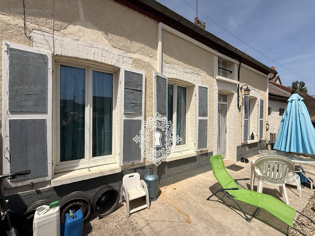 Maison à NOGENT-SUR-SEINE