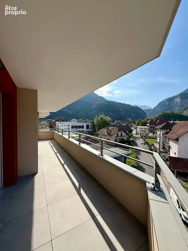 CLUSES CENTRE – T3 prêt à vivre - sans délais - photo 9