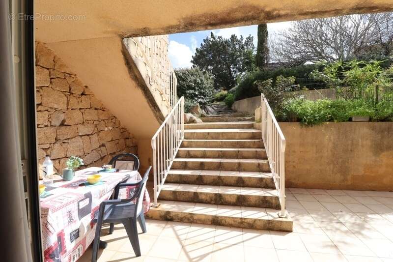 En Corse du Sud, à vendre 3 pièces SERRA DI FERRO (20) - photo 4