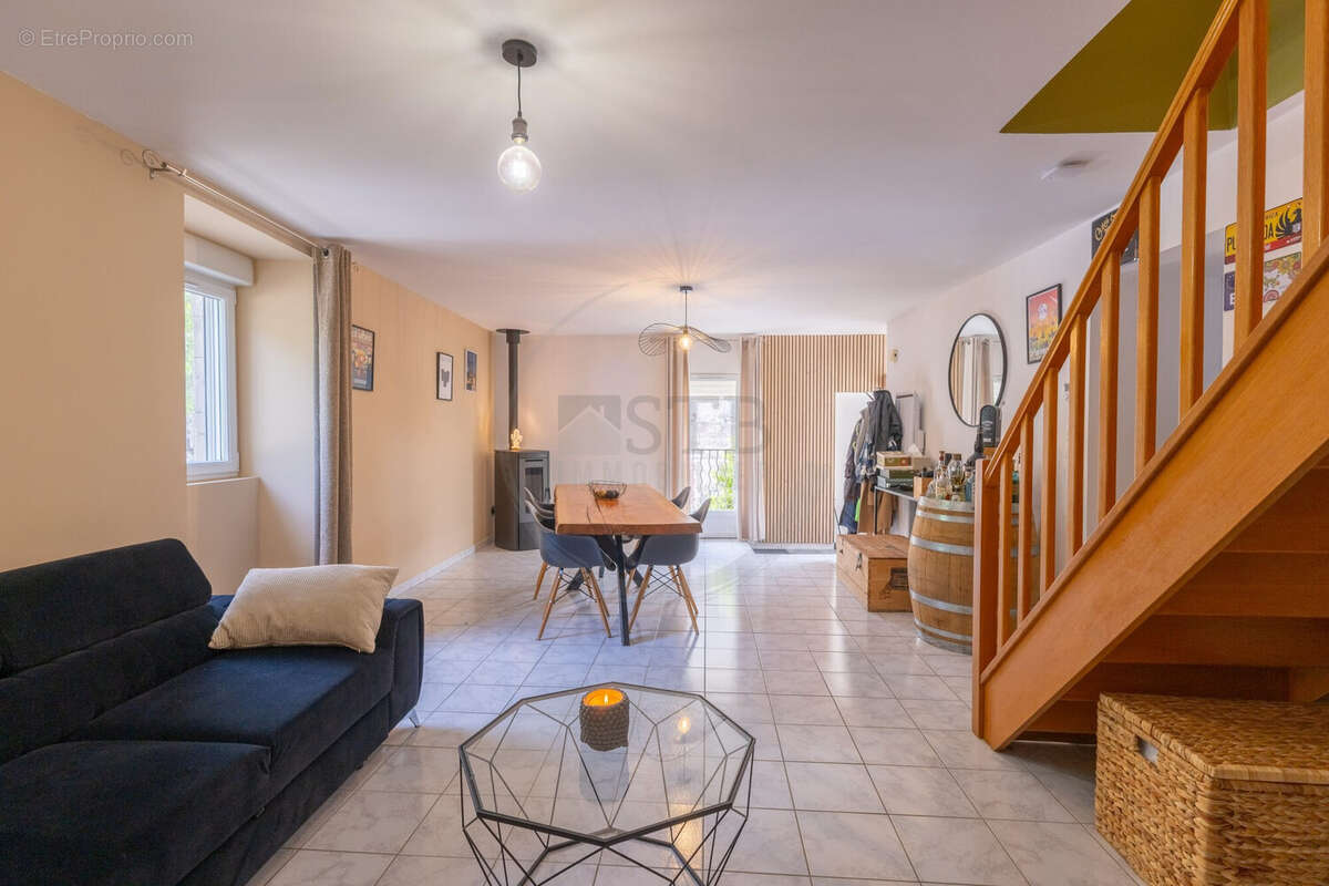 Maison à PRIVAS