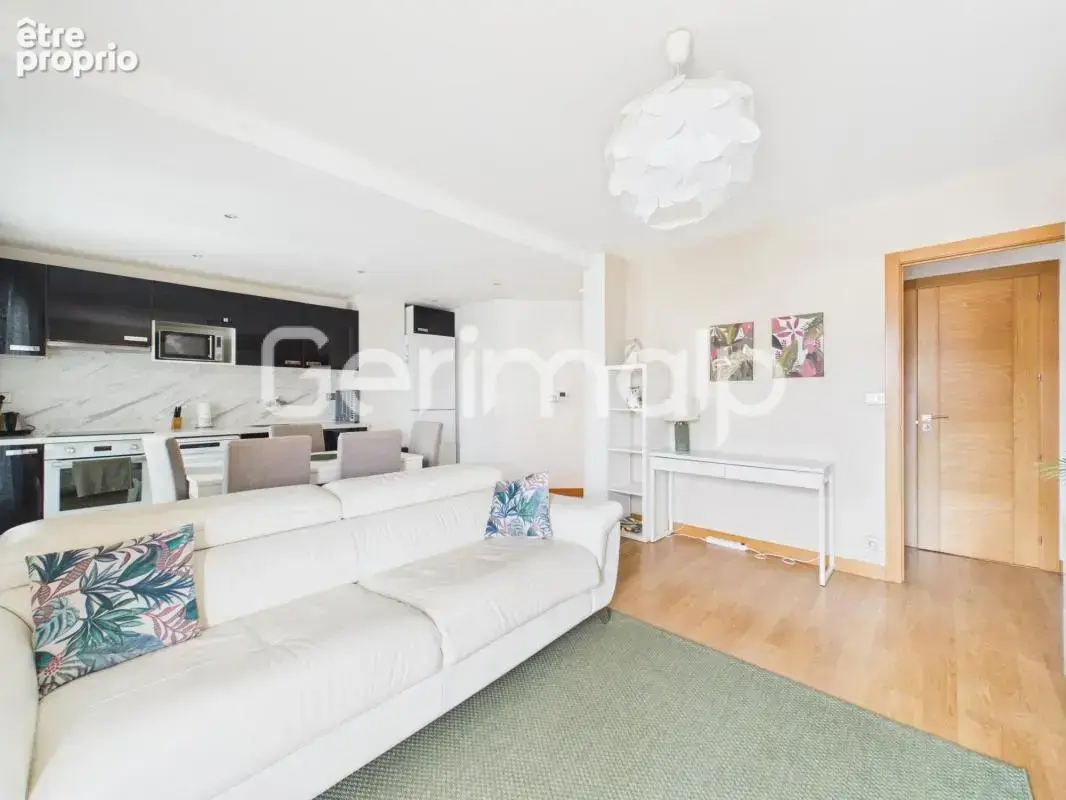 Vente - Appartement - 5 pièces + cuisine - 104,13 m² - 790 - photo 12