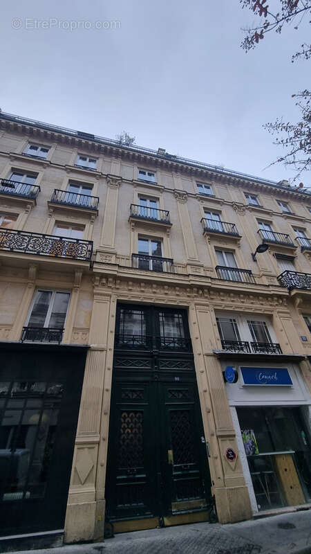 Appartement à PARIS-9E