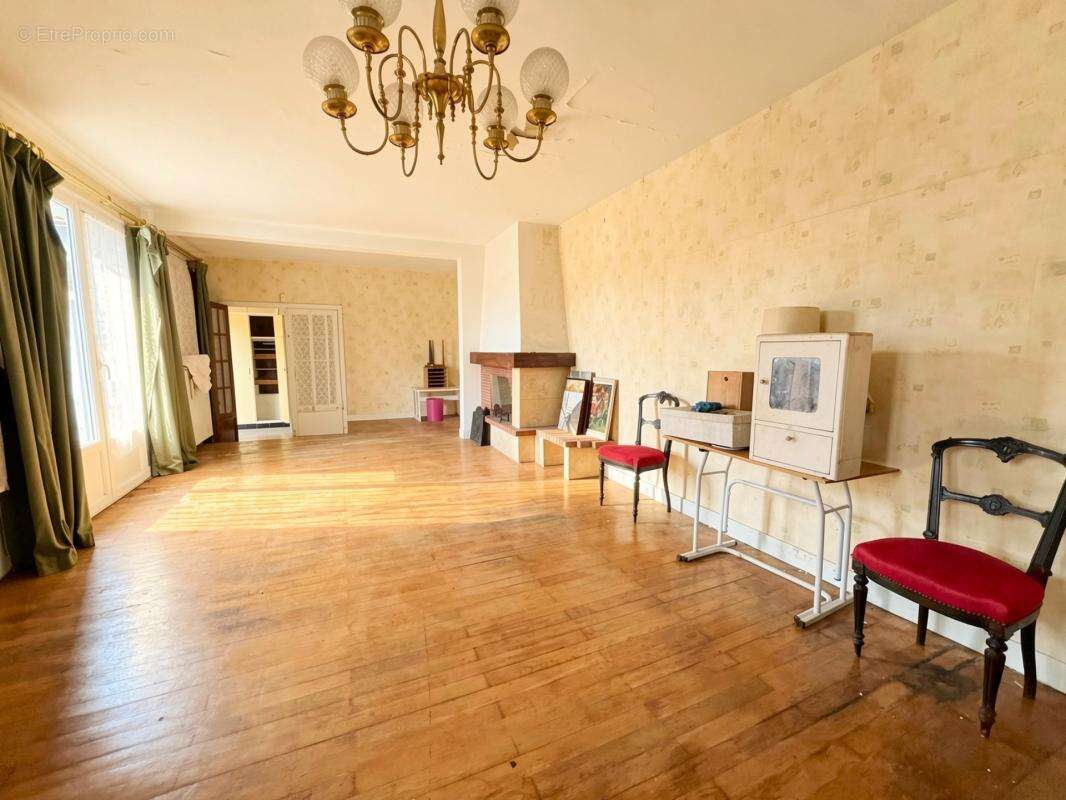 MONTREUIL (93) - Maison 5p - 93m² - photo 3