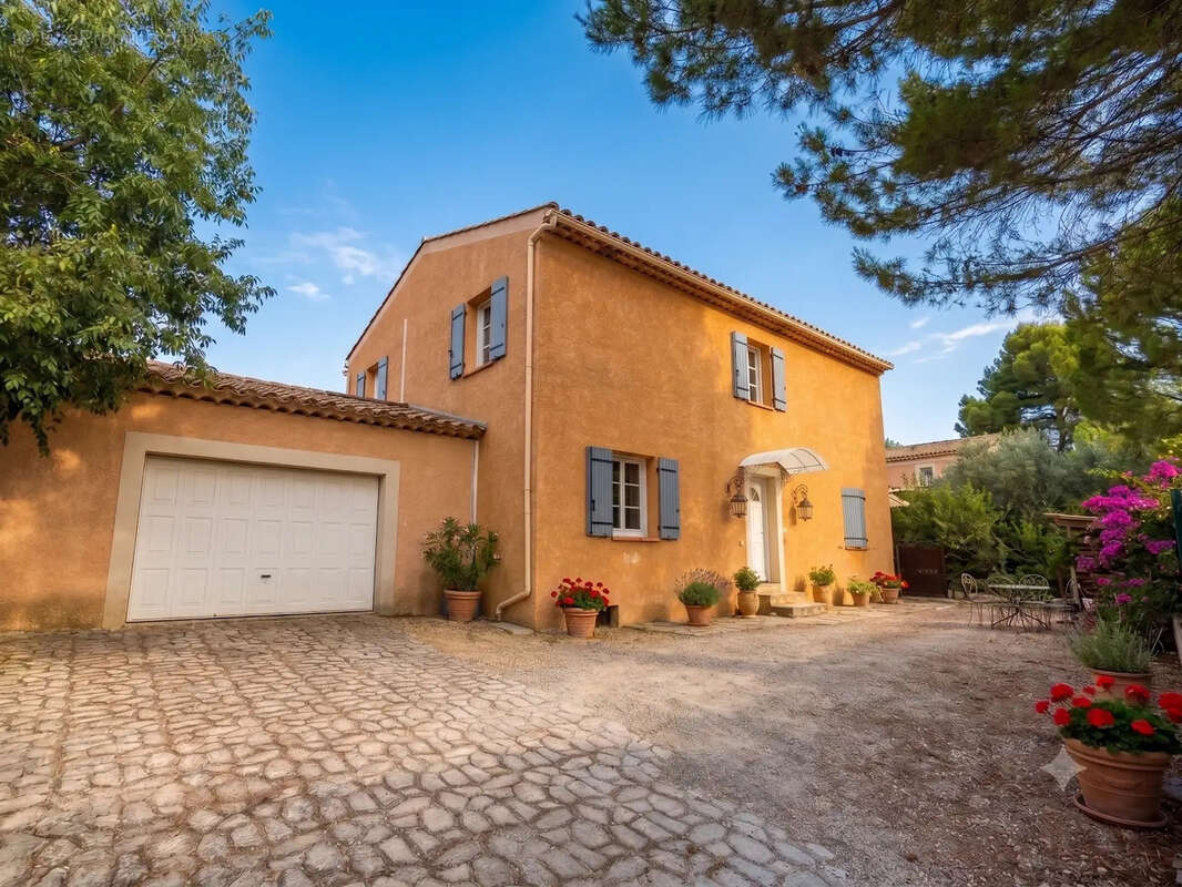 Pertuis, maison 7 pièces de 160 m2 avec piscine - photo 13