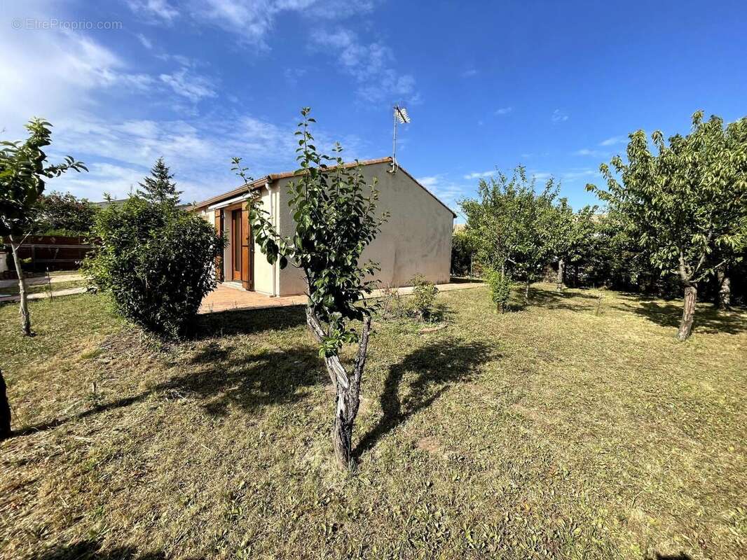 Maison 59 m² à Saint-Jean-D'angely  - photo 2