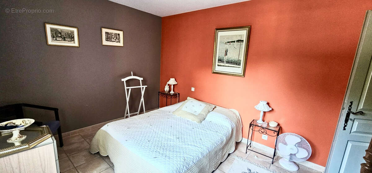 Maison à SUZE-LA-ROUSSE