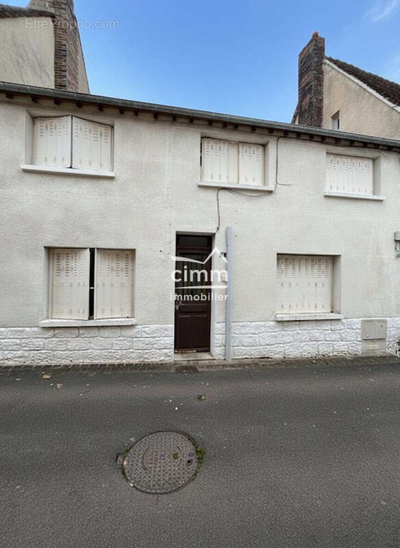 Appartement à FERRIERES-EN-GATINAIS