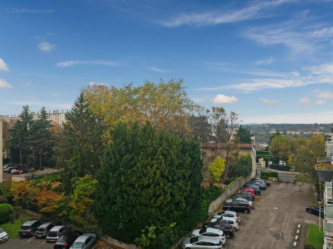 Appartement à CALUIRE-ET-CUIRE