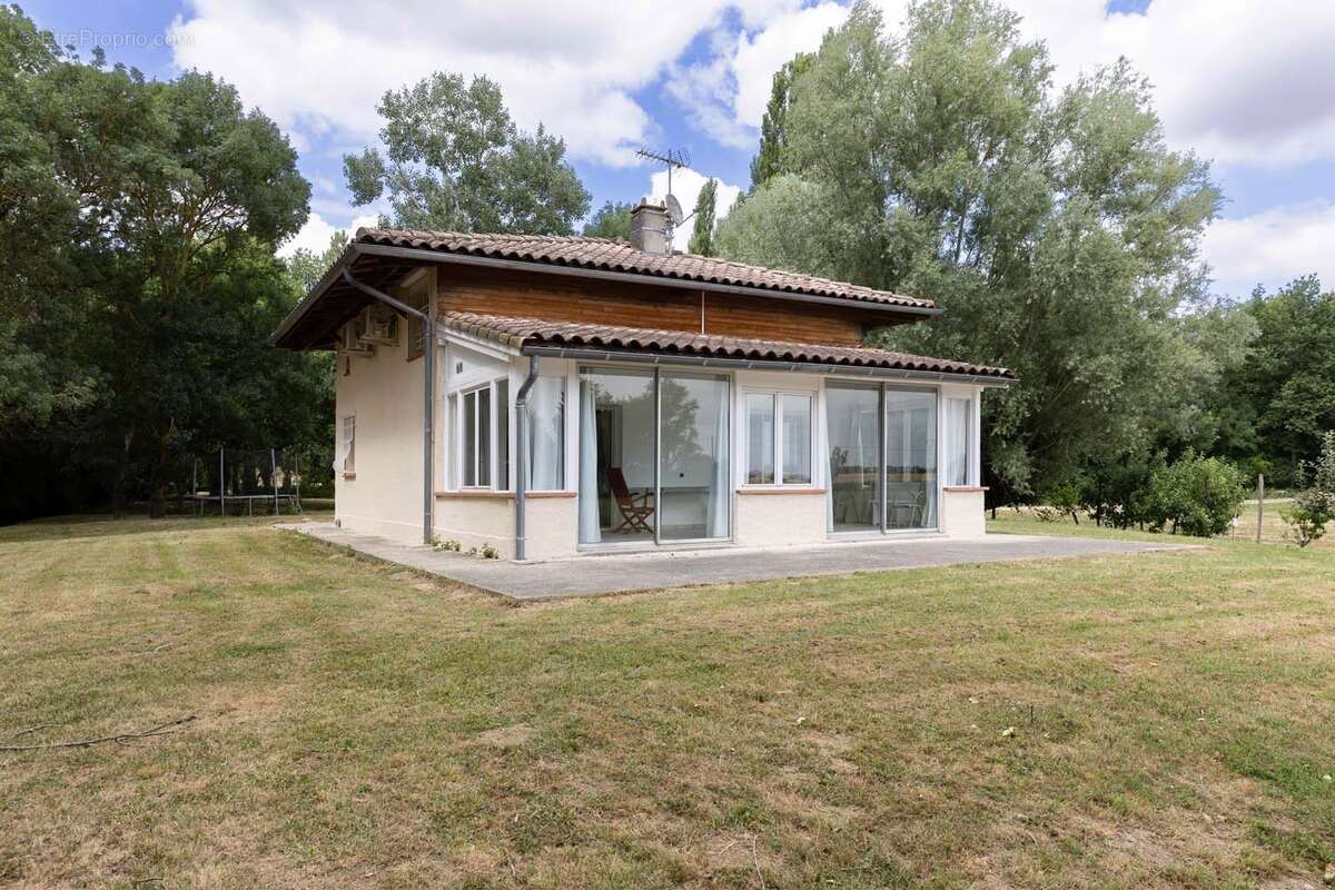 Maison à LANTA