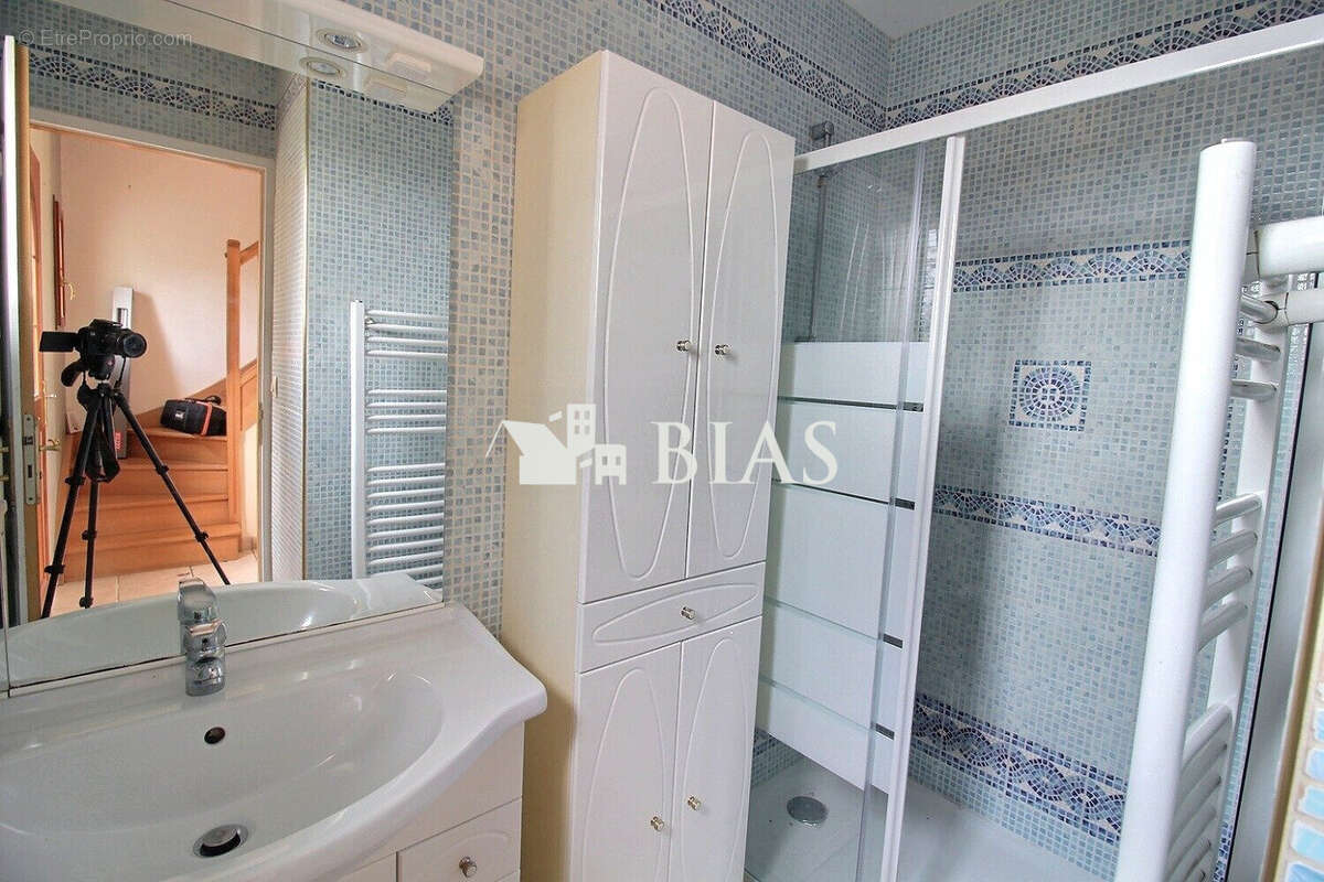 Maison à BOURG-ACHARD