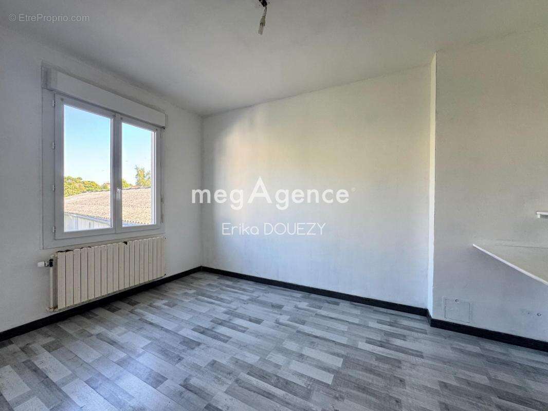 Maison 5 chambres 1 bureau, jardin, garage - photo 8