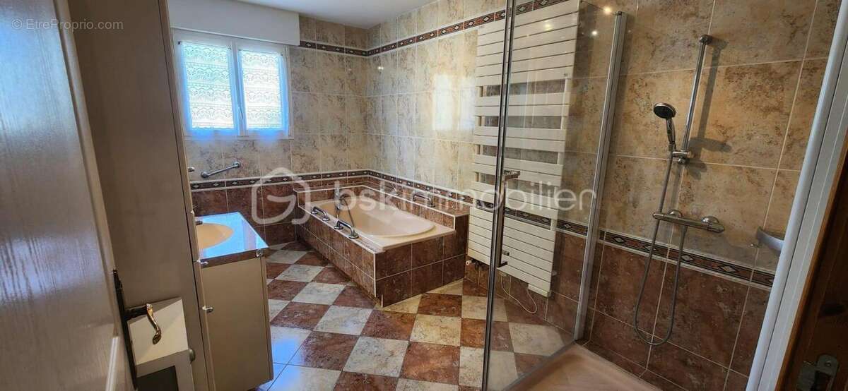 Maison 5 pieces 149 m2, sous-sol de 125 m2 sur terrain de 1300 m2 - photo 10