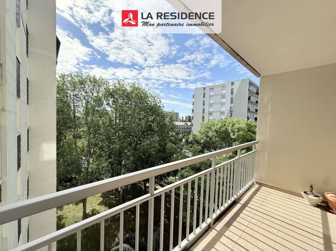 Appartement 73 m² à Velizy-Villacoublay  - photo 7