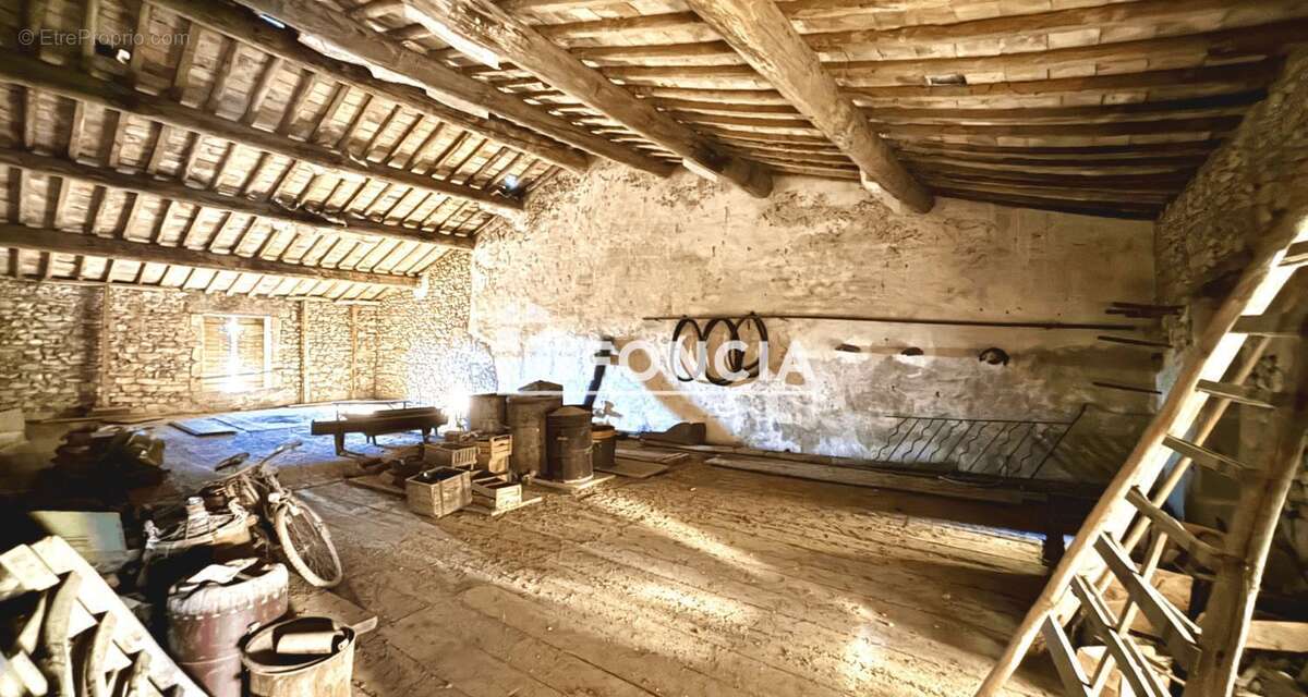 Maison à CAVEIRAC