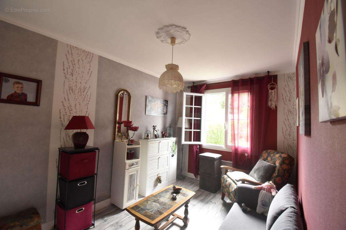 Maison à LA CELLE-SUR-LOIRE